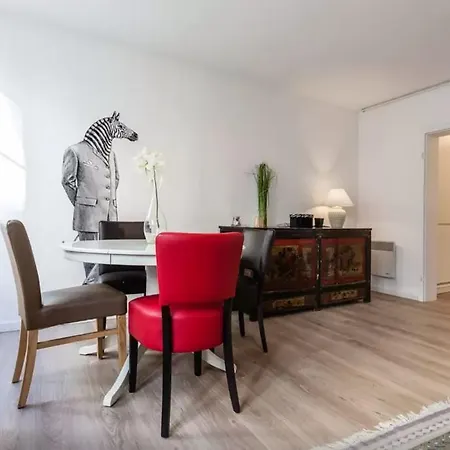 Au Quartier Gare Apartment *